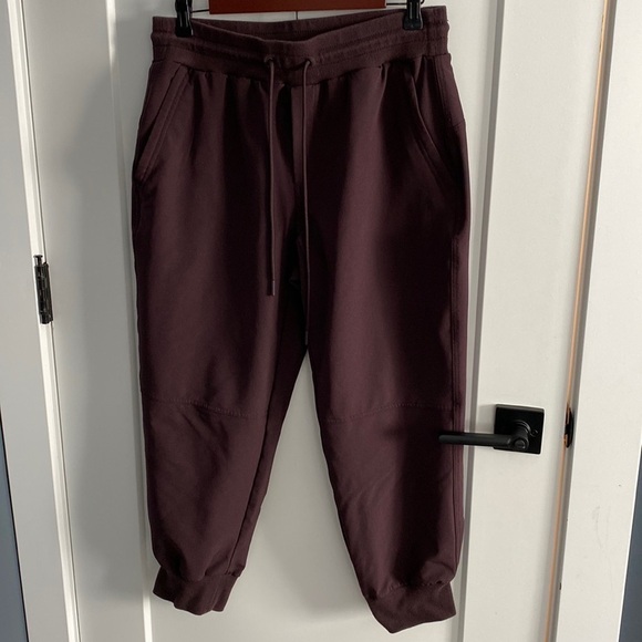 Old Navy Quick Dry Jogger - Picture 1 of 13